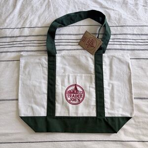 NWT Trader Joe’s Large Reusable tote-green